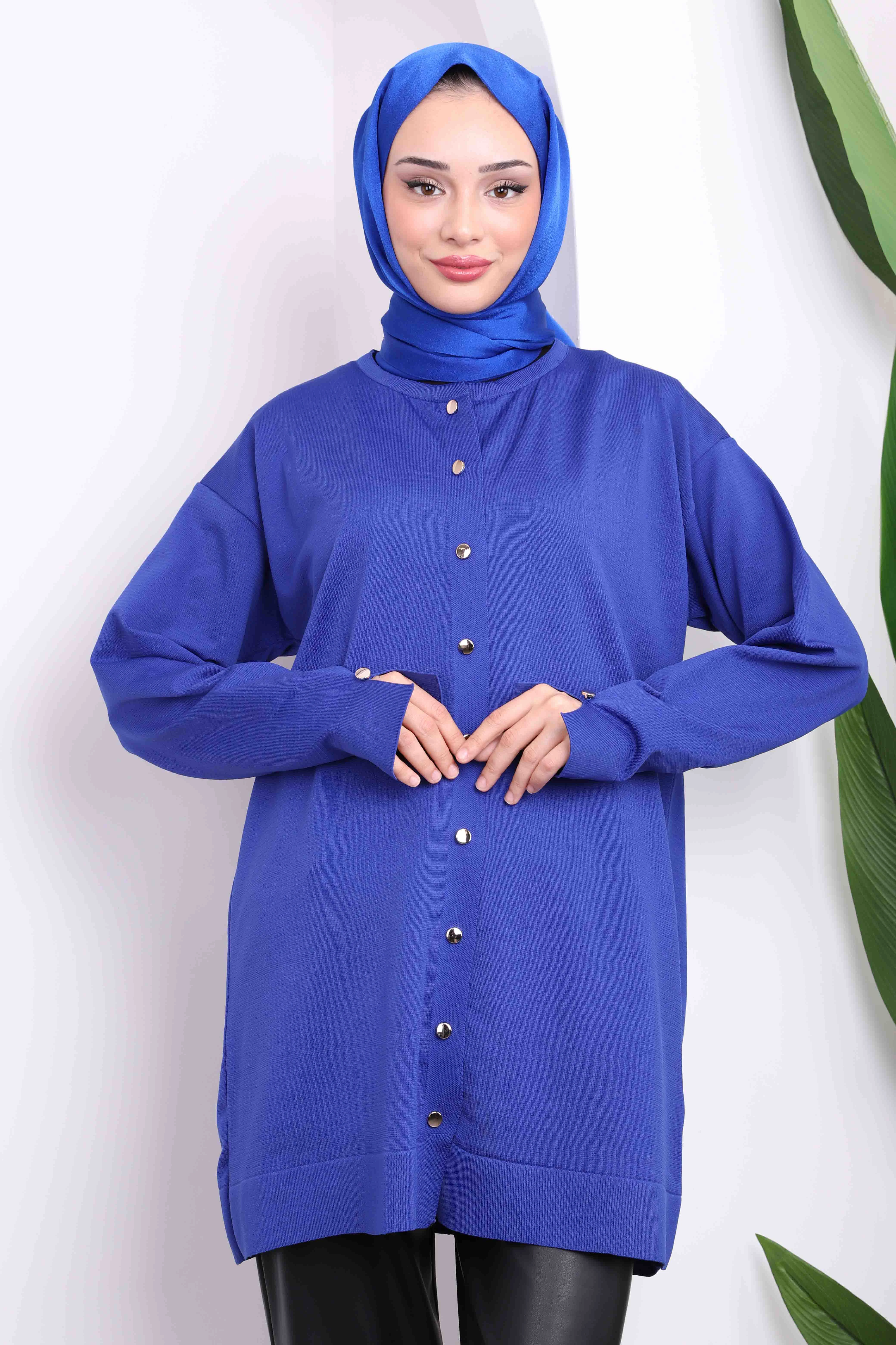 Saks Mavi Soğuk İplik Düğmeli Triko Hırka farklı renk seçenekleri