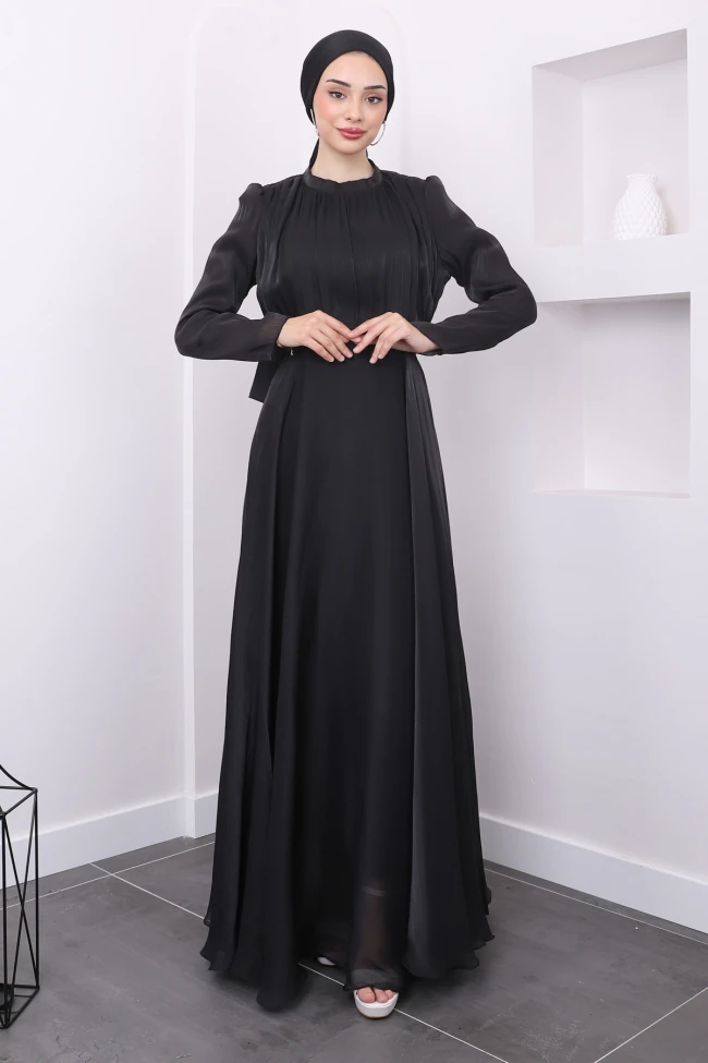 Siyah Kuşaklı Ön Pileli Tül Abiye