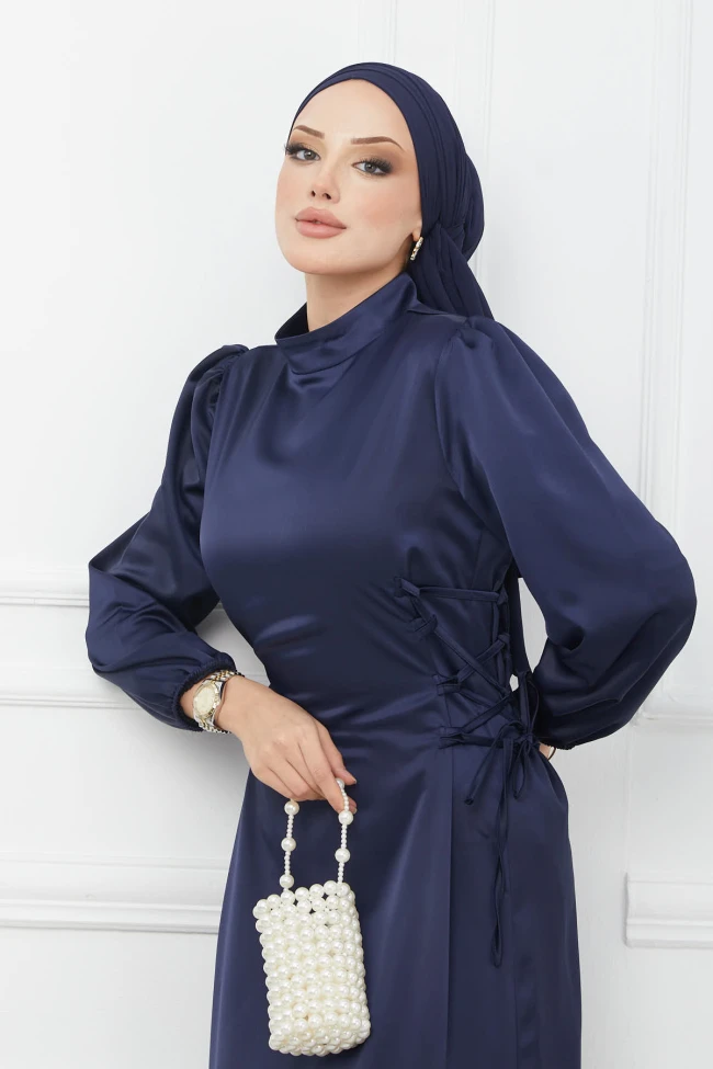 Lacivert Yan Detaylı Saten Abiye