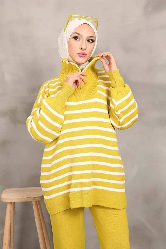 Yağ Yeşili Yaka Fermuarlı Çizgili Triko Takım