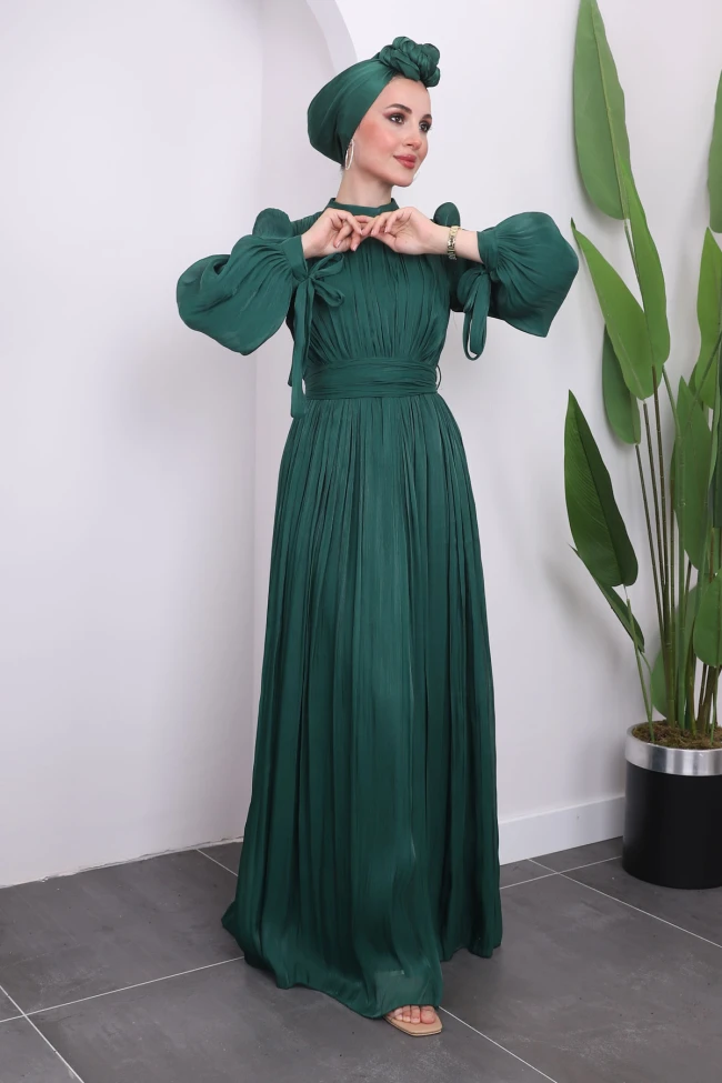 Zümrüt Yeşili Kol Bağlamlı Piliseli Tül Abiye