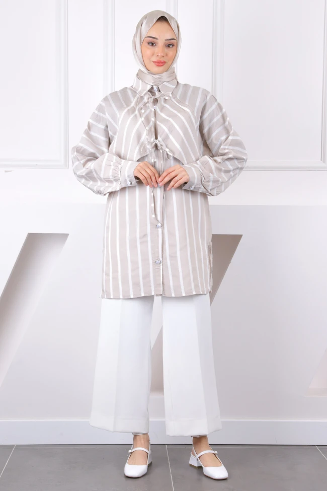 Bej Çizgili Yaka Detaylı Gömlek