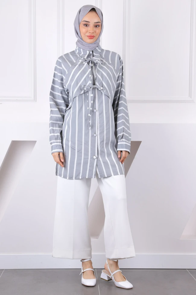 Gri Çizgili Yaka Detaylı Gömlek