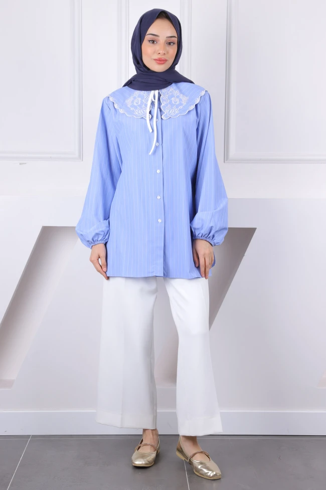 Mavi Yaka Detaylı Gömlek