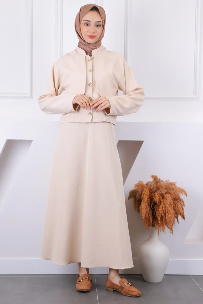 Krem Ön Düğmeli Ceket Etekli Takım