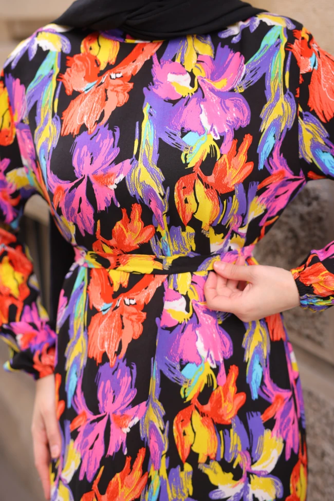 Mor Desenli Eteği Katlı Viscon Elbise