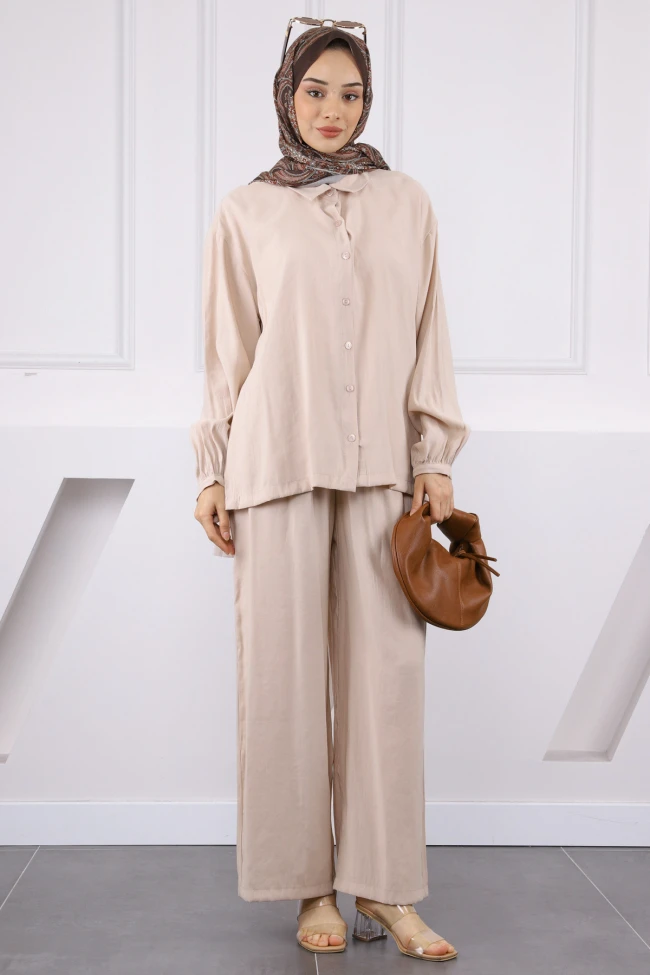 Bej Yırtmaçlı Tunik Pantolonlu Takım