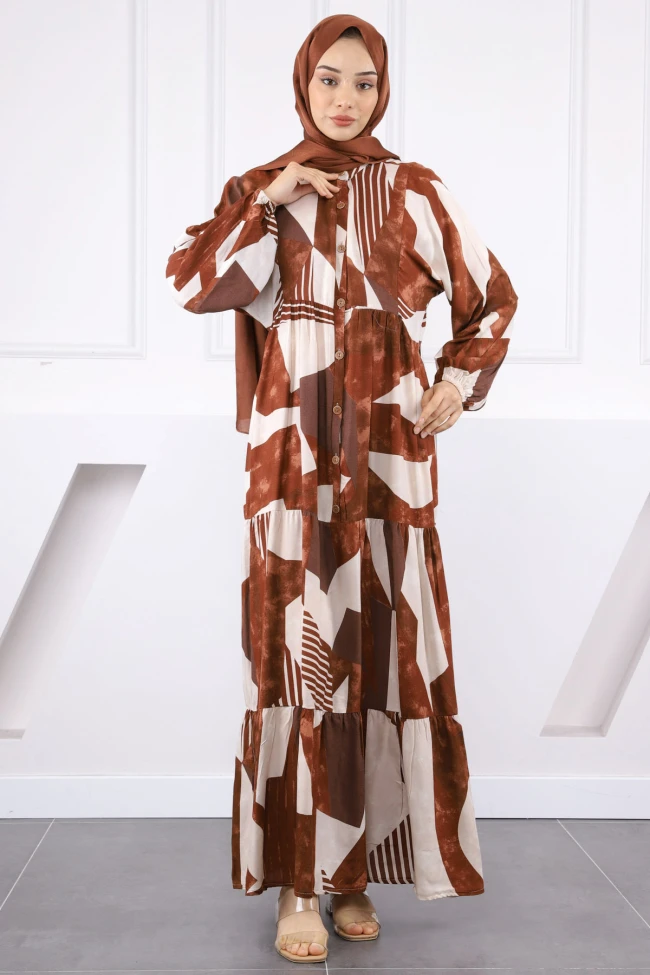 Kahverengi Yarım Düğmeli Eteği Katlı Elbise