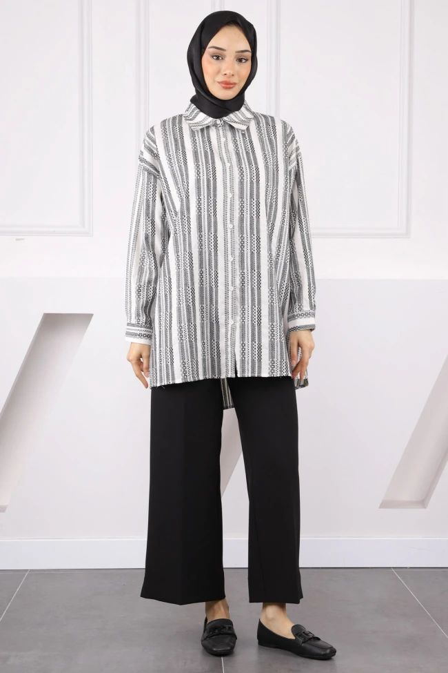 Siyah Çizgi Desenli Gömlek
