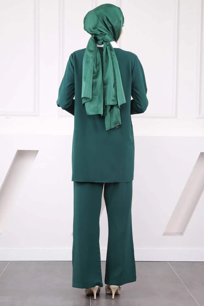 Zümrüt Yaka Detaylı Tunik Pantolonlu Takım