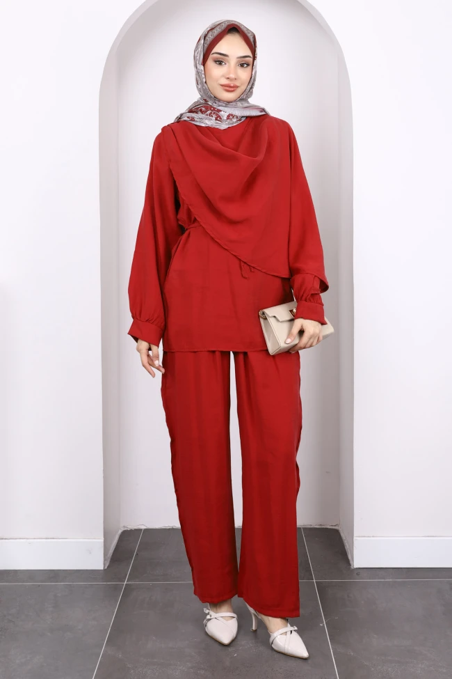 Kırmızı Şal Detaylı Tunik Pantolonlu Takım