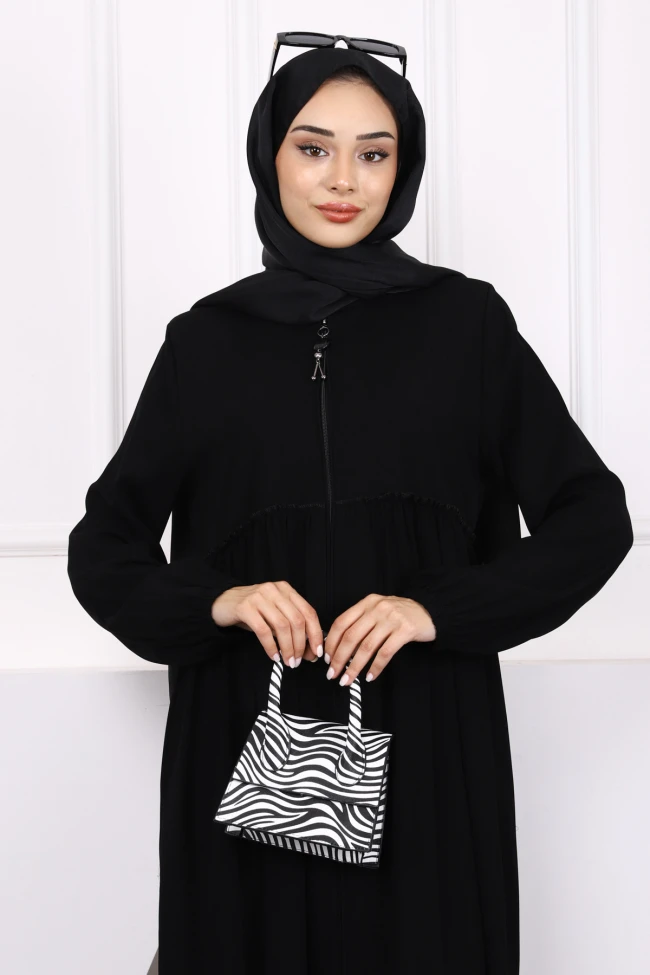 Siyah Kol Lastikli Fırfırlı Ferace