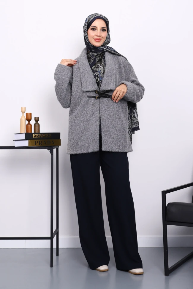 Gri Kemer Detaylı Süet Kaban