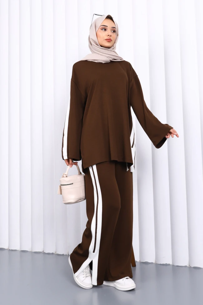 Kahverengi Renk Bloklu Tunik Pantolonlu Takım