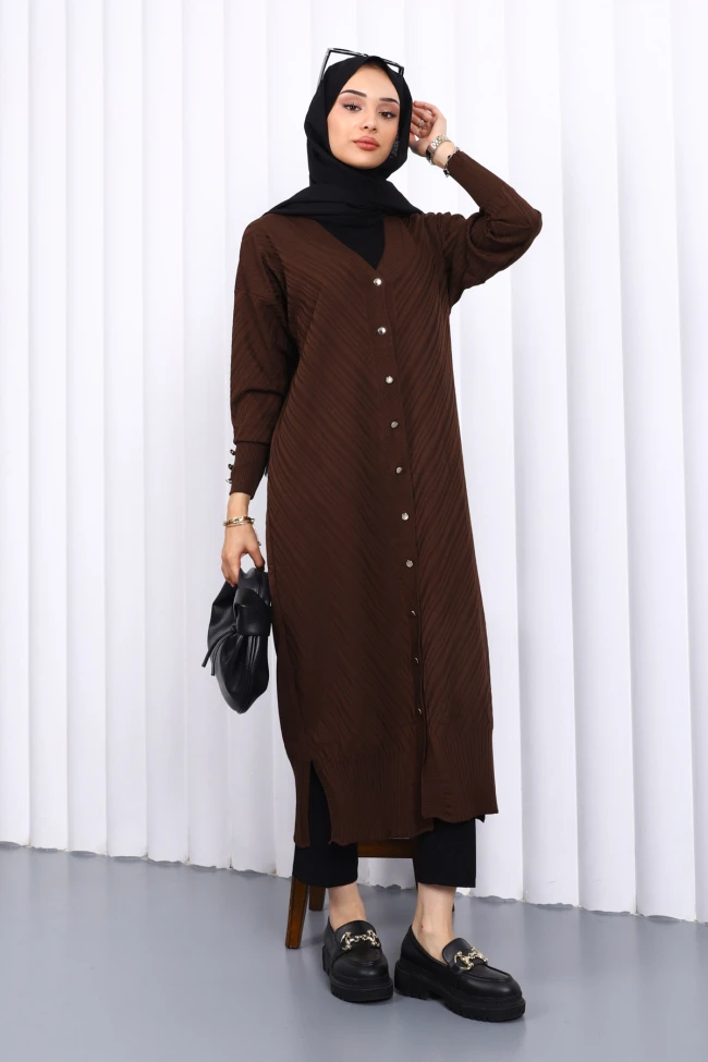 Kahverengi Soğuk İplik Düğmeli Triko Hırka