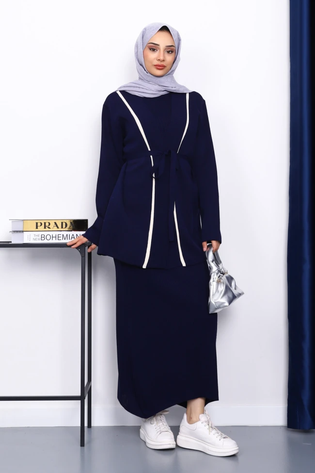 Lacivert Triko Hırka Elbiseli Kombin