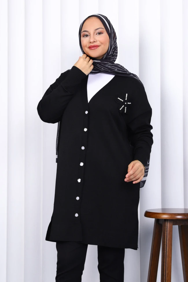 Siyah Düğmeli Soğuk İplik Triko Hırka