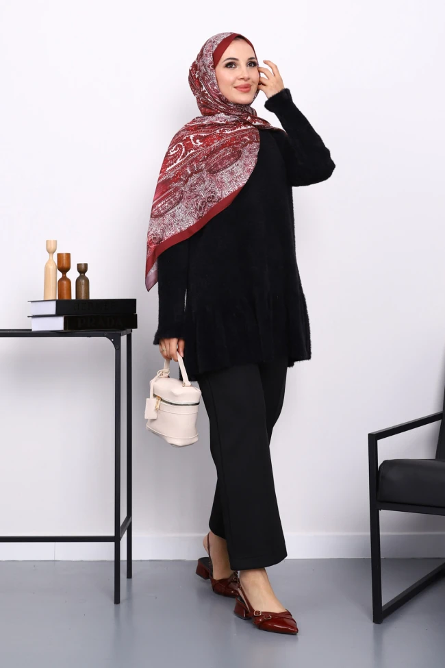 Siyah Volanlı Angora Yumoş Triko Tunik