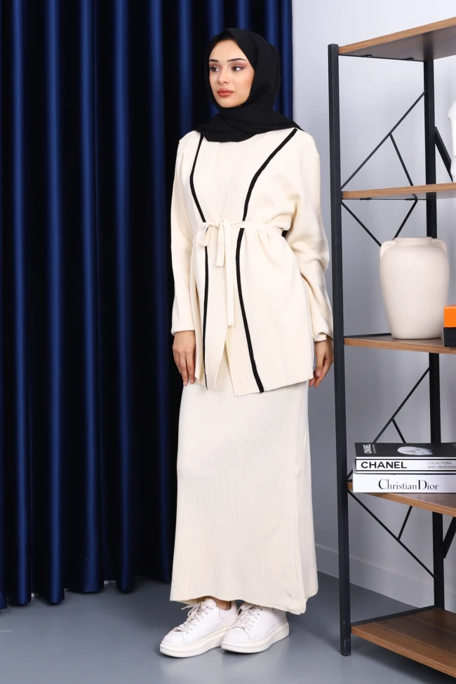 Taş Triko Hırka Elbiseli Kombin