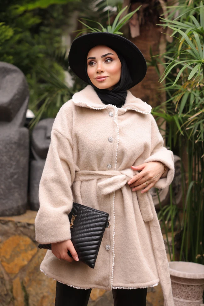 Bej İnci Detaylı Taş Düğmeli Angora Kaban