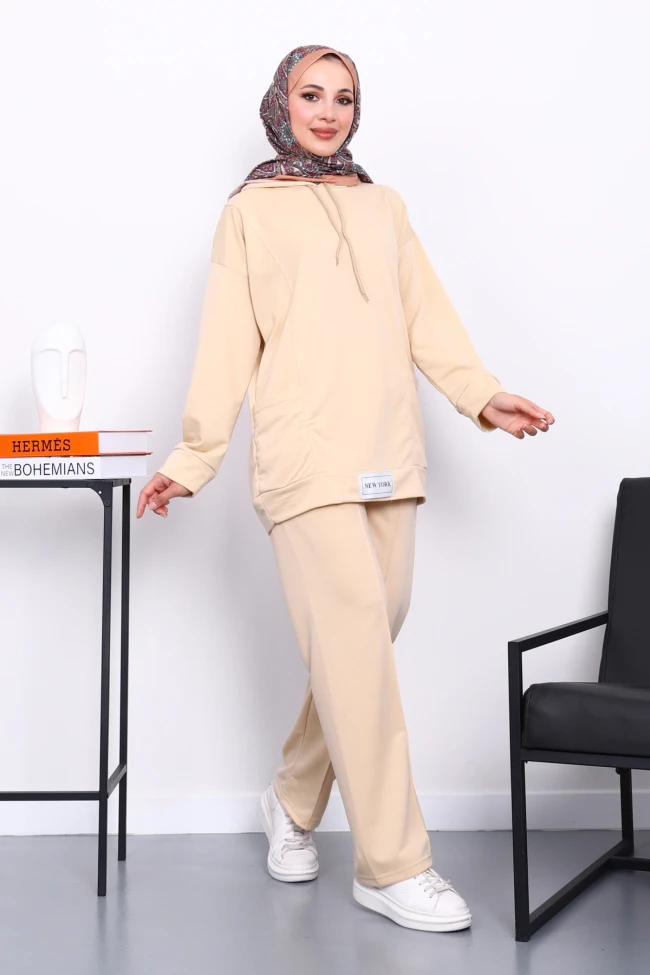 Bej Önü Etiketli İki İplik Tesettür Takım