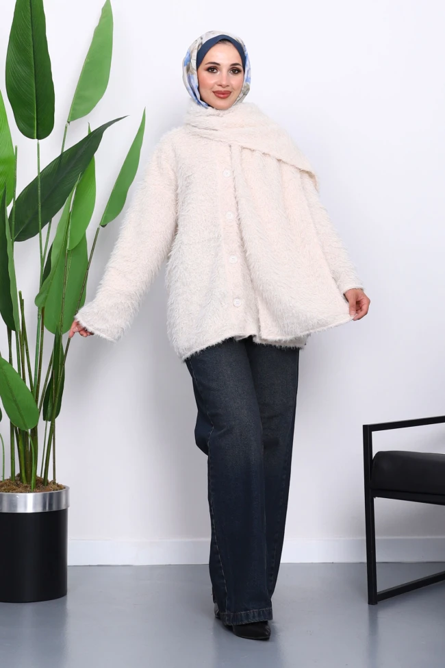 Ekru Atkılı Detaylı Düğmeli Angora Ceket