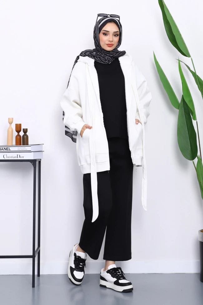 Ekru Bağcık Detaylı Üç İplik Kapşonlu Hırka