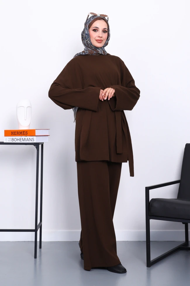 Kahverengi Bisiklet Yaka Yan Yırtmaçlı Takım