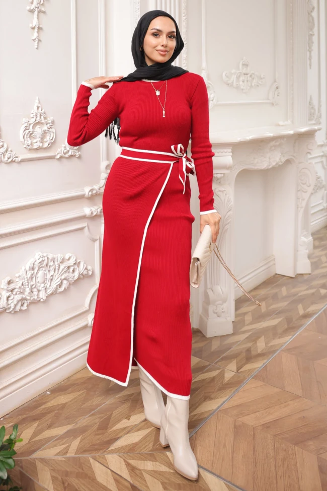 Kırmızı Yan Bağlama Detaylı Fitilli İkili Triko Elbise Kırmızı Yan Bağlama Detaylı Fitilli İkili Triko Elbise