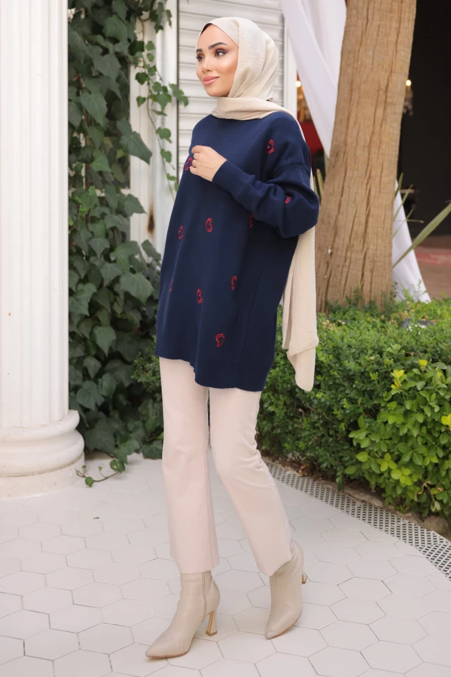 Lacivert Kalp Nakışlı Triko Tunik