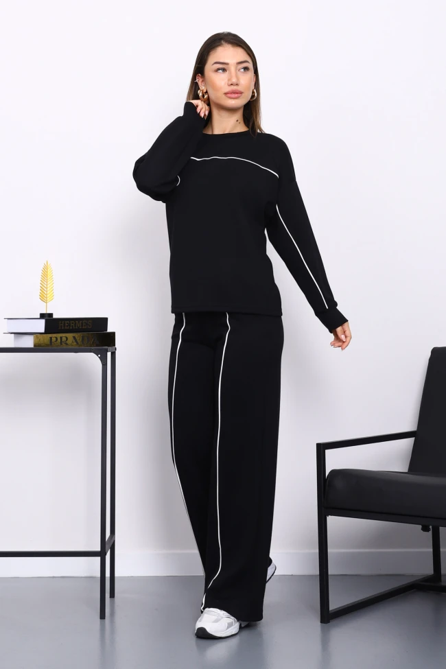 Siyah Biye Detaylı Sweat Pantolonlu Takım