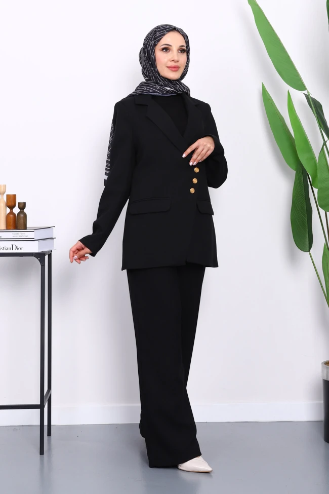 Siyah Düğmeli Ceket Pantolonlu Takım