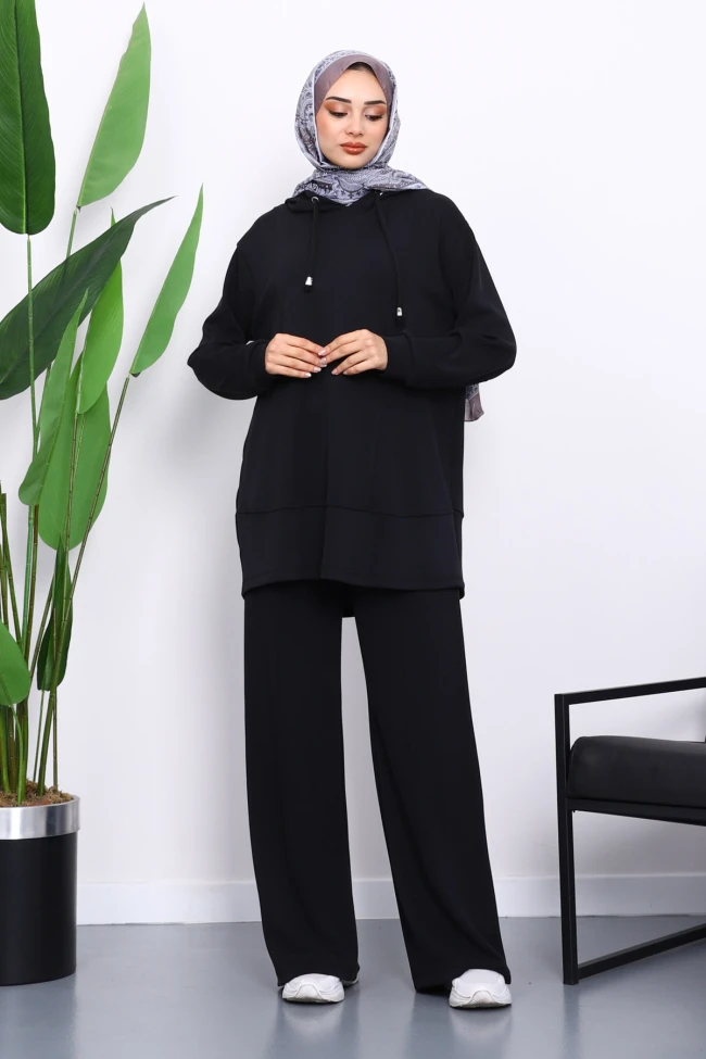 Siyah Kapşonlu Tunik Pantolonlu Takım
