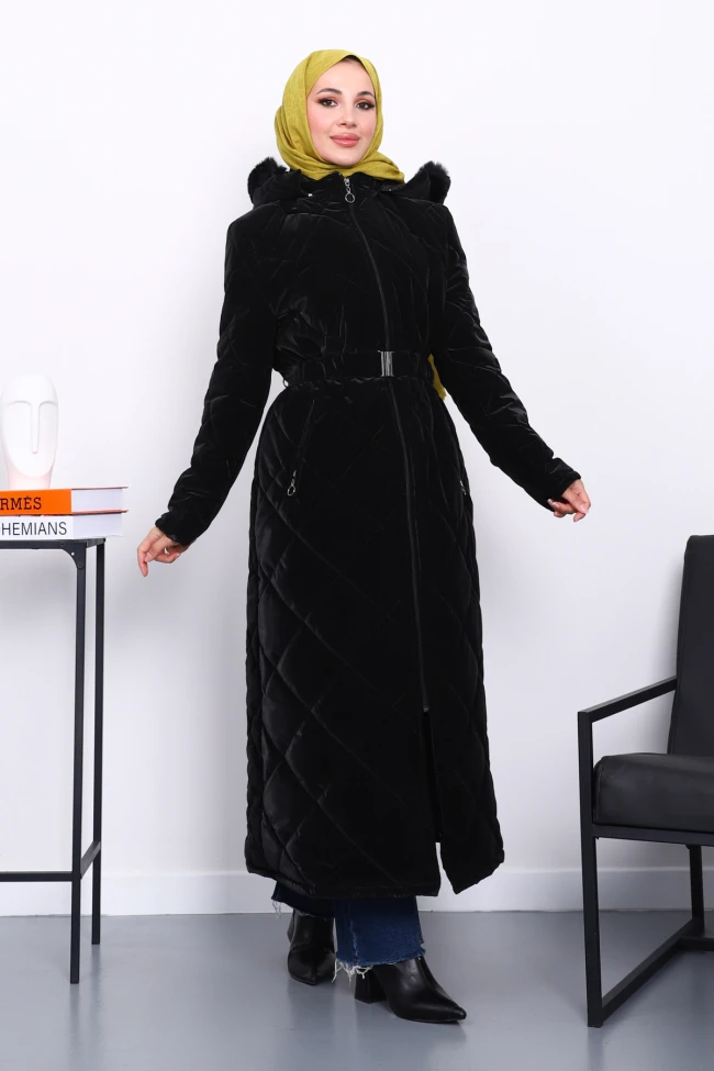 Siyah Kapüşonlu Kapitone Uzun Şişme Mont