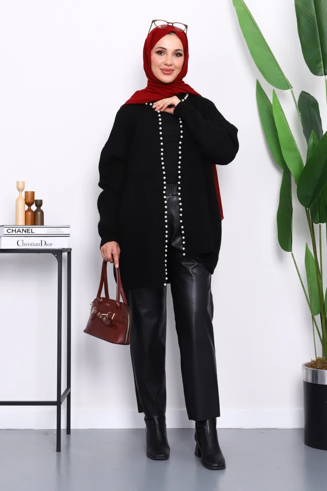 Siyah Yumoş Triko İncili Hırka