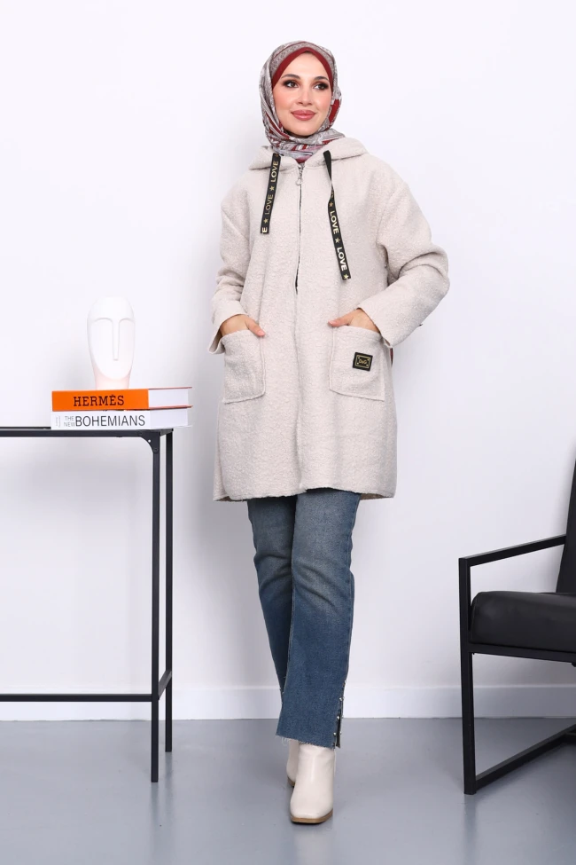 Taş Kapşonlu Cepli Buklet Kaban