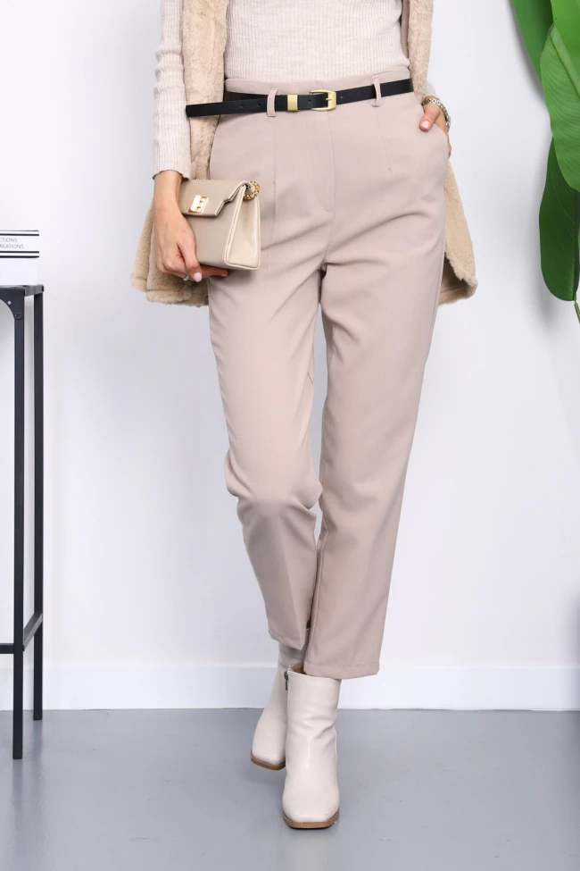 Taş Kemerli Önü Pensli Havuç Kumaş Pantolon