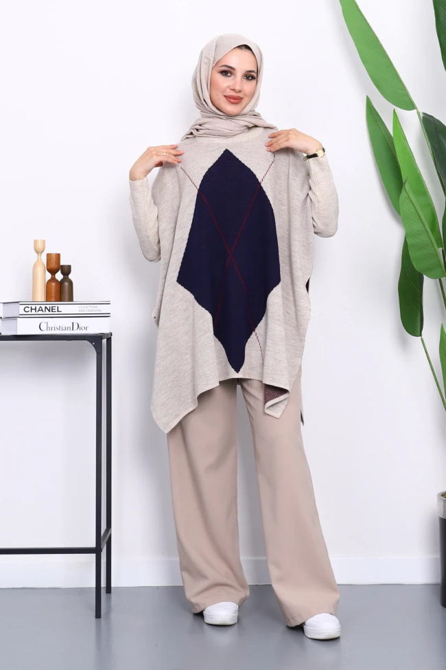 Taş Yarasa Kol Yan Yırtmaçlı Triko Panço