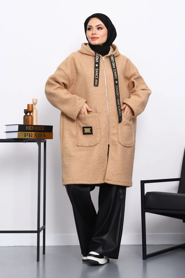 Bisküvi Kapşonlu Cep Detaylı Buklet Kaban