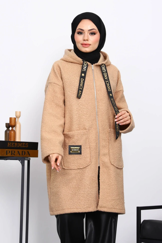 Bisküvi Kapşonlu Cep Detaylı Buklet Kaban