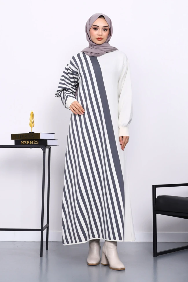 Ekru Çizgili Triko Elbise