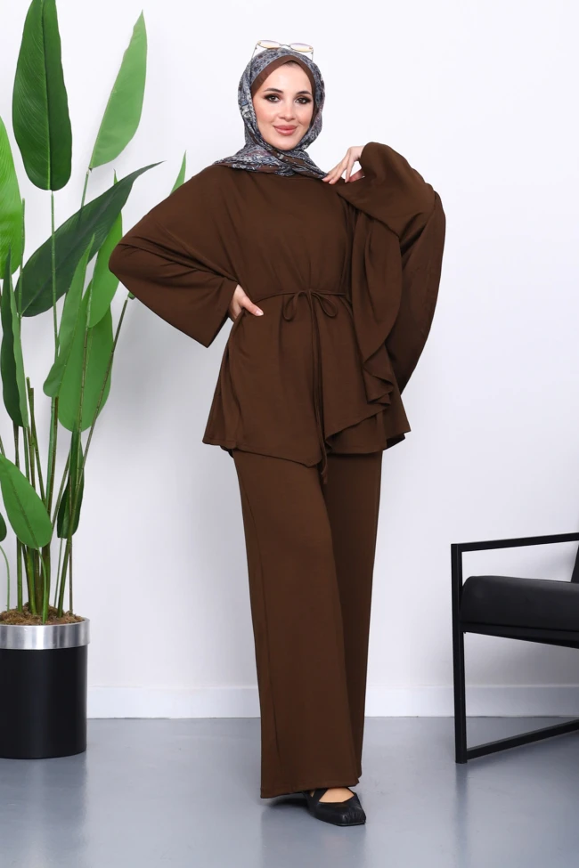 Kahverengi Pelerin Detaylı Tunik Pantolonlu Takım