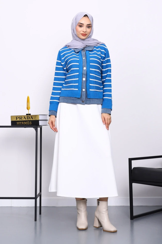 Mavi Düğmeli Kot Detaylı Triko Hırka