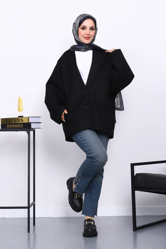 Siyah Düğme Detaylı Astarlı Kaşe Ceket