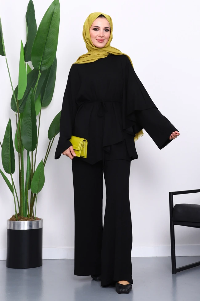 Siyah Pelerin Detaylı Tunik Pantolonlu Takım
