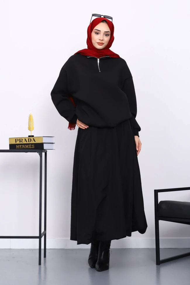 Siyah Yaka Fermuarlı Üç İplik Şardonlu Sweat