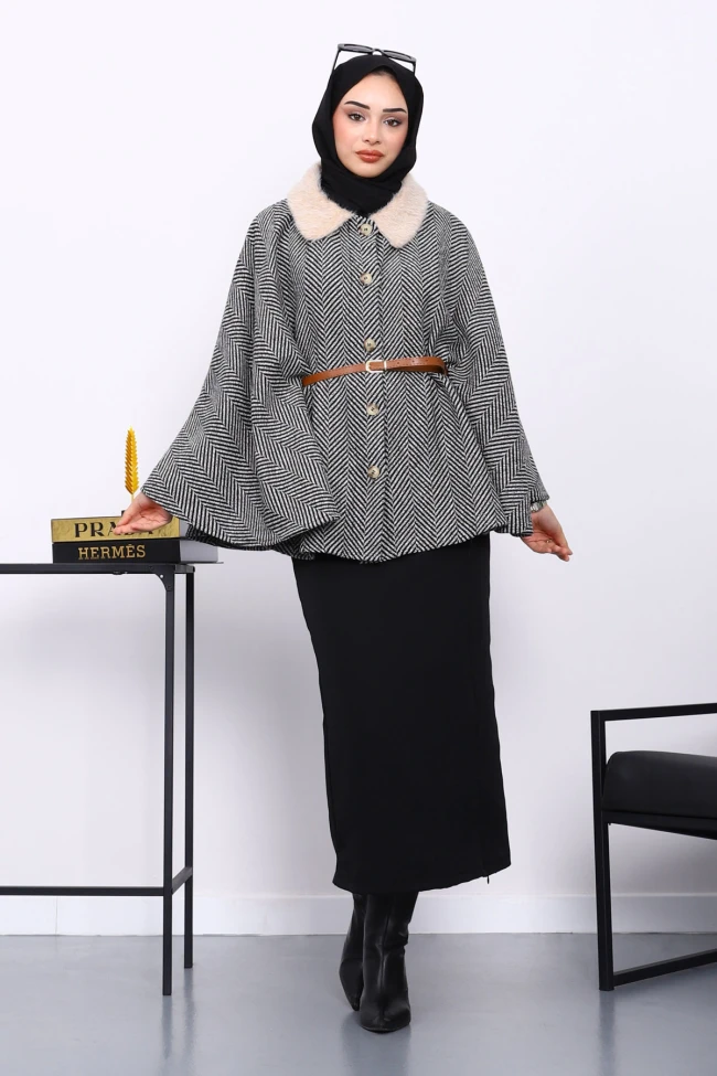 Siyah Yaka Kürklü Kemerli Panço