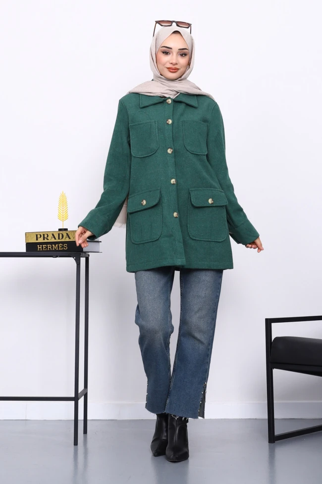 Yeşil Cepli Düğmeli Kaşe Ceket