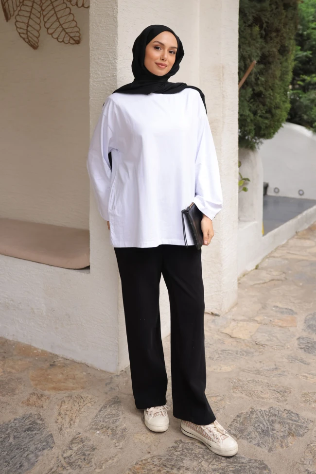 Beyaz Bisiklet Yaka Oversize Kol İnce Penye Sweat