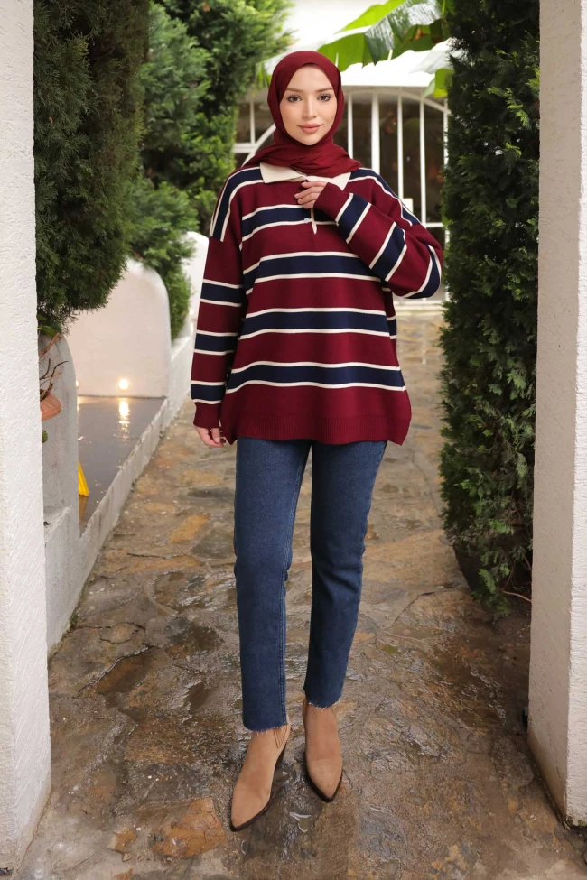 Bordo Çizgili Yakalı Triko Kazak